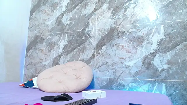 smitdleds1130 online show from October 2, 2025, 12:58 am