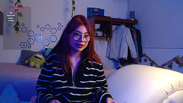 Hanami cute online show from October 4, 2025, 3:41 am