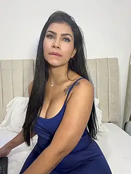 Snapshot of Paulaboterom chatting on June 24, 2026, 5:55 pm Paulaboterom online show from June 24, 2026, 5:55 pm