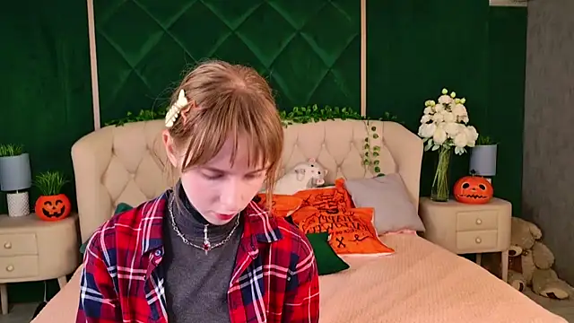 Snapshot of Beverly_Gomes chatting on October 21, 2025, 3:33 pm Beverly Gomes online show from October 21, 2025, 3:33 pm