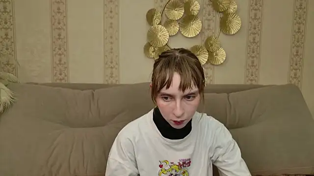 Snapshot of Beverly_Gomes chatting on October 22, 2025, 5:40 am Beverly Gomes online show from October 22, 2025, 5:40 am