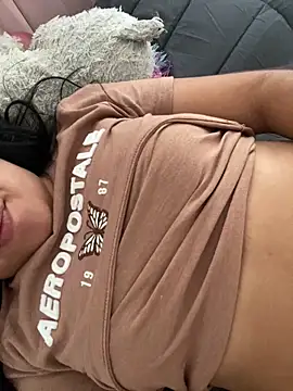 Snapshot of Alaia33200 chatting on March 12, 2026, 8:46 pm Alaia33200 online show from March 12, 2026, 8:46 pm