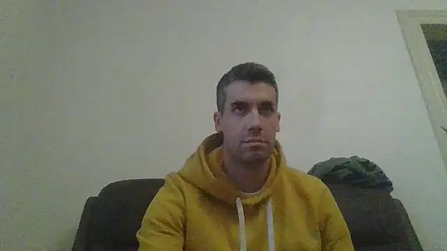 Snapshot of JulioIsHere4you chatting on December 22, 2025, 1:22 pm JulioIsHere4you online show from December 22, 2025, 1:22 pm