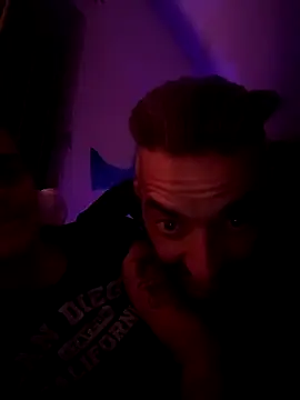 Snapshot of Almendrasexy chatting on November 23, 2025, 12:42 am Almendrasexy online show from November 23, 2025, 12:42 am