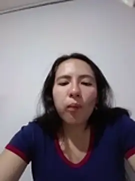 Bella Sumers online show from April 28, 2026, 6:12 pm
