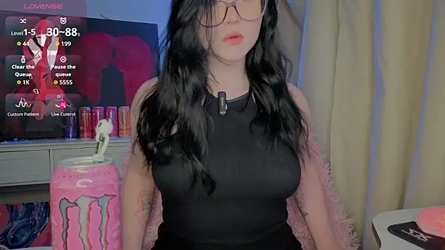 Snapshot of hornyprincess19 chatting on February 14, 2026, 9:20 am hornyprincess19 online show from February 14, 2026, 9:20 am