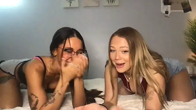MichelleXClarice online show from September 18, 2025, 2:14 am