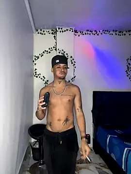 Snapshot of Owen_Benkosky chatting on October 19, 2025, 5:32 am Owen Benkosky online show from October 19, 2025, 5:32 am