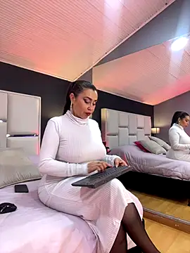 Snapshot of Samantha_Milf__ chatting on October 12, 2025, 11:11 am Samantha Milf online show from October 12, 2025, 11:11 am