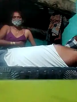 CUTE-004 online show from October 17, 2025, 6:32 pm