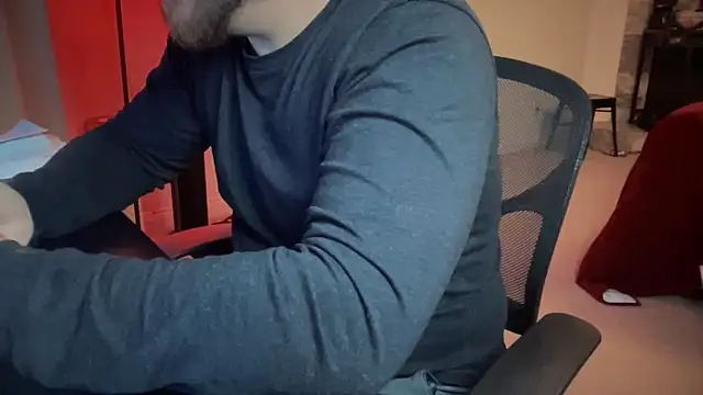 nagolraven online show from September 23, 2025, 6:31 am