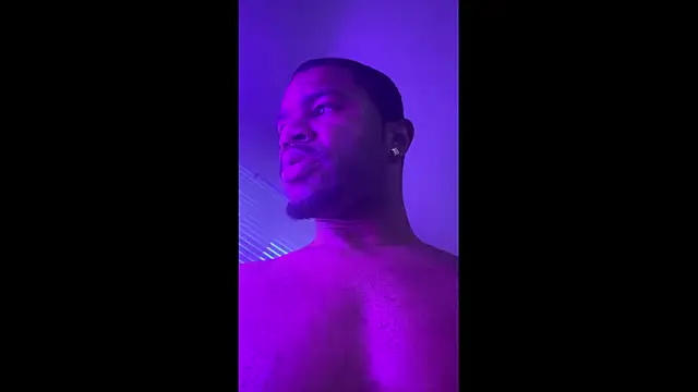 Snapshot of kingtaydo chatting on March 10, 2026, 11:42 pm kingtaydo online show from March 10, 2026, 11:42 pm