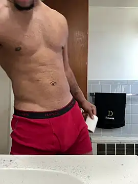 Snapshot of kingtaydo chatting on February 12, 2026, 4:07 pm kingtaydo online show from February 12, 2026, 4:07 pm