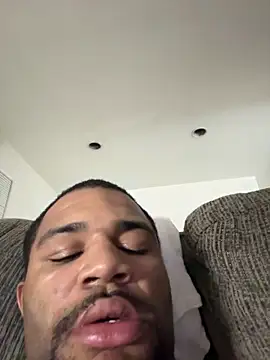 Snapshot of kingtaydo chatting on March 31, 2026, 7:32 am kingtaydo online show from March 31, 2026, 7:32 am