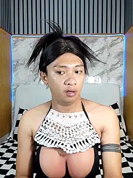 Snapshot of Alluring_Carmela chatting on July 22, 2026, 6:48 am Alluring Carmela online show from July 22, 2026, 6:48 am