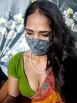 Snapshot of Bhabhilux2025 chatting on May 14, 2026, 7:11 pm Bhabhilux2025 online show from May 14, 2026, 7:11 pm