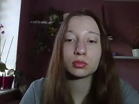 LindaPretty online show from September 15, 2025, 6:25 am