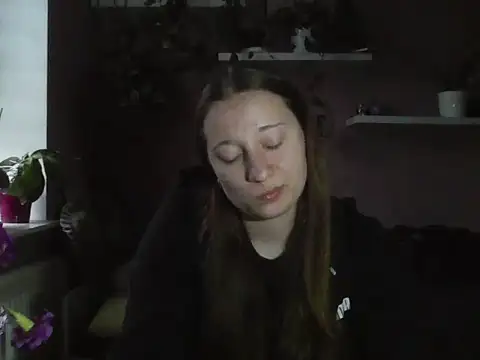 LindaPretty online show from September 30, 2025, 6:19 am