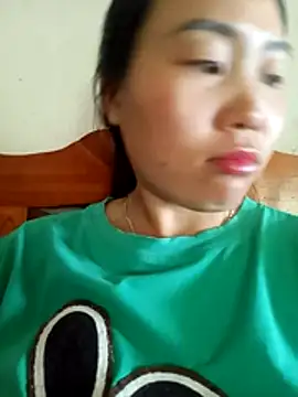 Snapshot of siki-00 chatting on October 8, 2025, 3:30 am siki-00 online show from October 8, 2025, 3:30 am