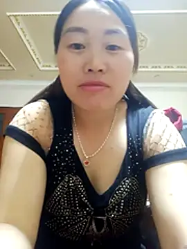 Snapshot of siki-00 chatting on October 17, 2025, 12:29 pm siki-00 online show from October 17, 2025, 12:29 pm