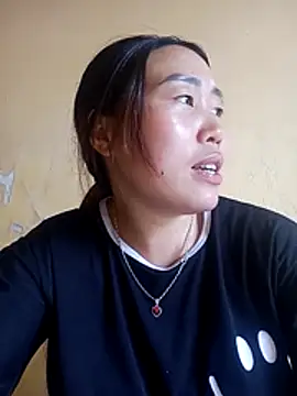 Snapshot of siki-00 chatting on October 19, 2025, 5:21 am siki-00 online show from October 19, 2025, 5:21 am