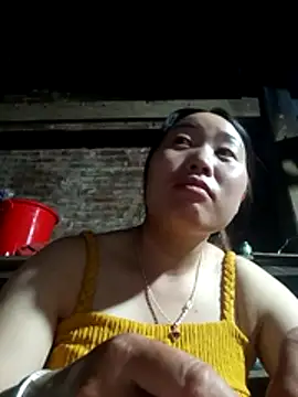 Snapshot of siki-00 chatting on October 13, 2025, 11:56 am siki-00 online show from October 13, 2025, 11:56 am