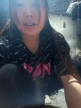 Snapshot of siki-00 chatting on October 30, 2025, 12:58 pm siki-00 online show from October 30, 2025, 12:58 pm