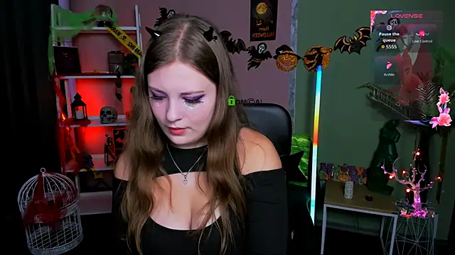 melani bumm online show from October 31, 2025, 9:17 am