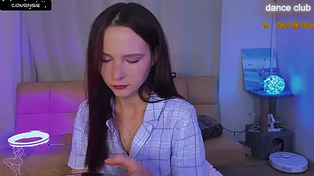 Angelina Goley online show from September 12, 2025, 7:02 pm