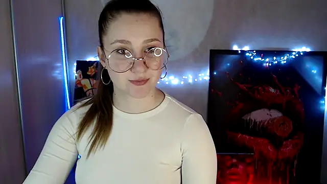 Snapshot of Milka_kamila chatting on April 22, 2026, 12:12 pm Milka kamila online show from April 22, 2026, 12:12 pm