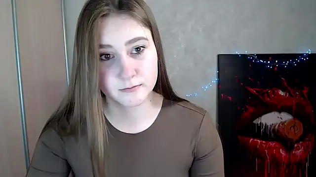 Snapshot of Milka_kamila chatting on April 13, 2026, 12:53 pm Milka kamila online show from April 13, 2026, 12:53 pm