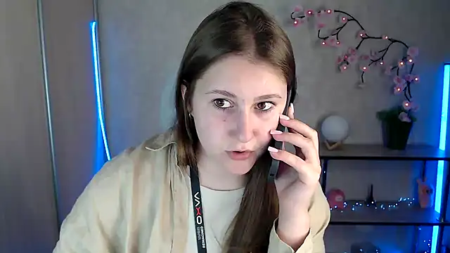 Snapshot of Milka_kamila chatting on May 20, 2026, 12:13 pm Milka kamila online show from May 20, 2026, 12:13 pm