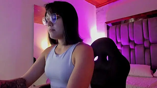 Snapshot of AnnaraLein chatting on November 30, 2025, 3:40 am AnnaraLein online show from November 30, 2025, 3:40 am