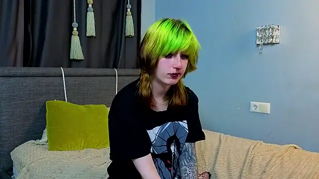 Snapshot of KandraCruser chatting on October 15, 2025, 8:50 pm KandraCruser online show from October 15, 2025, 8:50 pm