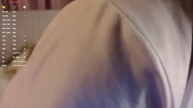 Snapshot of KandraCruser chatting on November 14, 2025, 8:12 pm KandraCruser online show from November 14, 2025, 8:12 pm