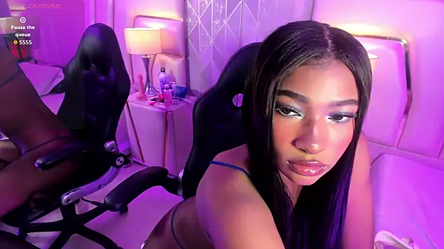 Snapshot of SophiaBloss chatting on November 28, 2025, 4:45 am SophiaBloss online show from November 28, 2025, 4:45 am