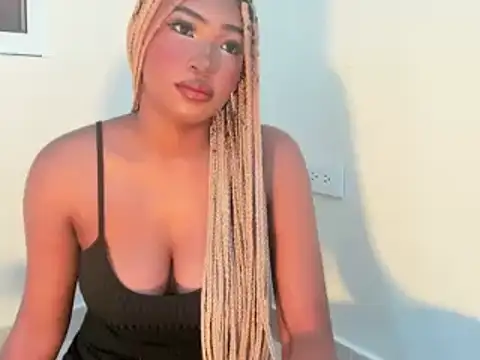 Snapshot of SophiaBloss chatting on June 14, 2026, 9:27 pm SophiaBloss online show from June 14, 2026, 9:27 pm