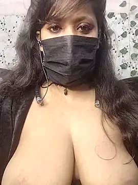 Snapshot of aliyaa9900 chatting on November 8, 2025, 7:06 pm aliyaa9900 online show from November 8, 2025, 7:06 pm