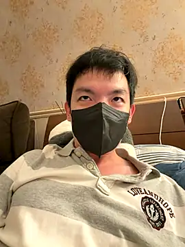 kaikai1335 online show from November 11, 2025, 2:12 pm