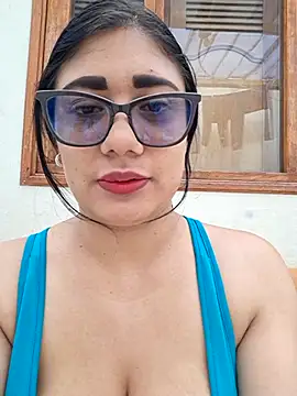 Snapshot of Monse--145 chatting on November 19, 2025, 1:33 pm Monse--145 online show from November 19, 2025, 1:33 pm