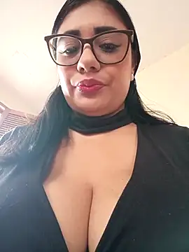 Snapshot of Monse--145 chatting on November 18, 2025, 1:47 pm Monse--145 online show from November 18, 2025, 1:47 pm