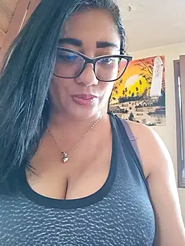 Snapshot of Monse--145 chatting on November 30, 2025, 3:35 pm Monse--145 online show from November 30, 2025, 3:35 pm