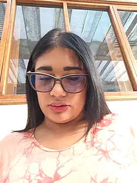 Snapshot of Monse--145 chatting on October 15, 2025, 9:23 pm Monse--145 online show from October 15, 2025, 9:23 pm