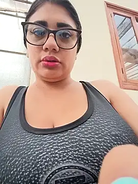 Snapshot of Monse--145 chatting on November 17, 2025, 12:20 pm Monse--145 online show from November 17, 2025, 12:20 pm