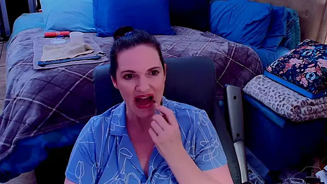 Snapshot of ninajaymes chatting on July 12, 2026, 7:37 pm ninajaymes online show from July 12, 2026, 7:37 pm