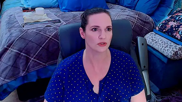 Snapshot of ninajaymes chatting on August 4, 2026, 2:27 am ninajaymes online show from August 4, 2026, 2:27 am