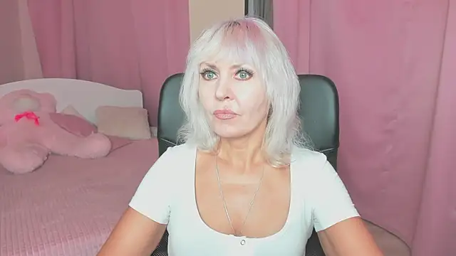 Snapshot of MissVall chatting on September 24, 2025, 4:13 pm MissVall online show from September 24, 2025, 4:13 pm