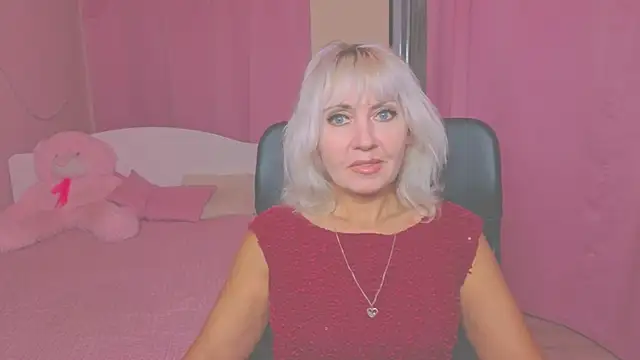 Snapshot of MissVall chatting on October 10, 2025, 4:08 pm MissVall online show from October 10, 2025, 4:08 pm