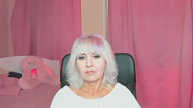 Snapshot of MissVall chatting on September 18, 2025, 3:59 pm MissVall online show from September 18, 2025, 3:59 pm