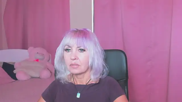 Snapshot of MissVall chatting on September 10, 2025, 3:11 pm MissVall online show from September 10, 2025, 3:11 pm